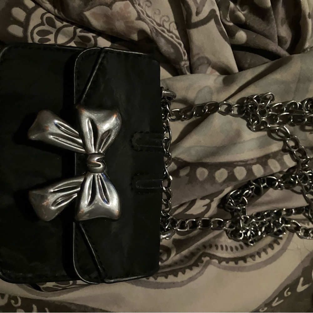 Elegant Black Chain Bag with Silver Bow